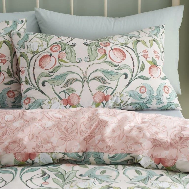 Catherine Lansfield Clarence Floral Duvet Set 4 Catherine Lansfield Clarence Floral Duvet Set - Image 4